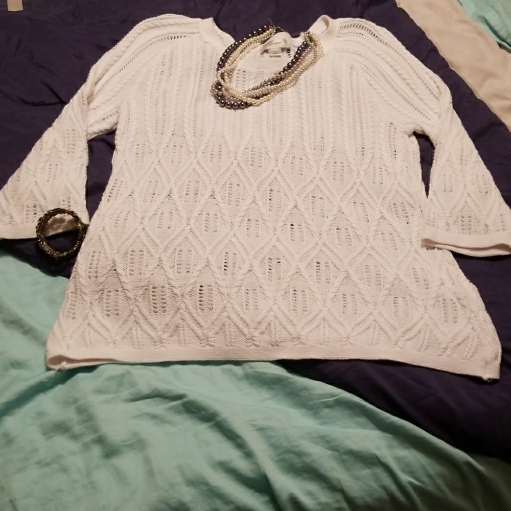 C J Banks top